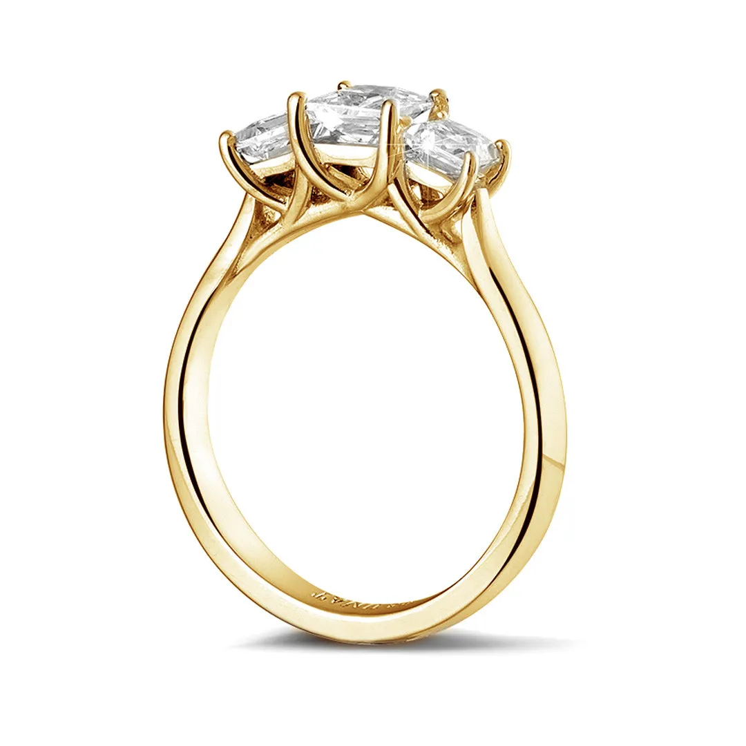 1.05 quilates anillo trilogía en oro amarillo con diamantes talla princesa 