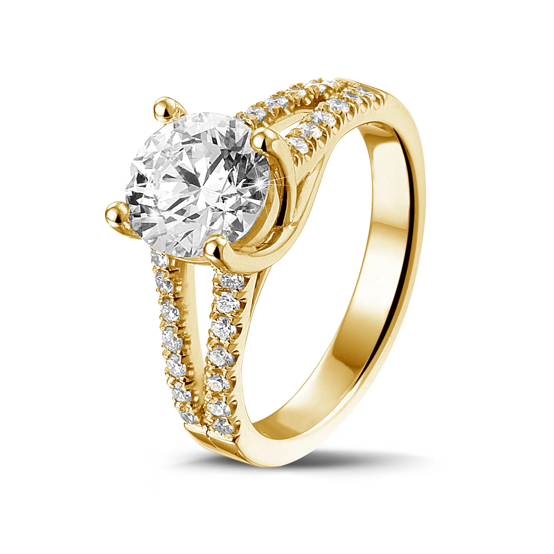 3.00 quilates anillo solitario en oro amarillo con diamantes laterales 