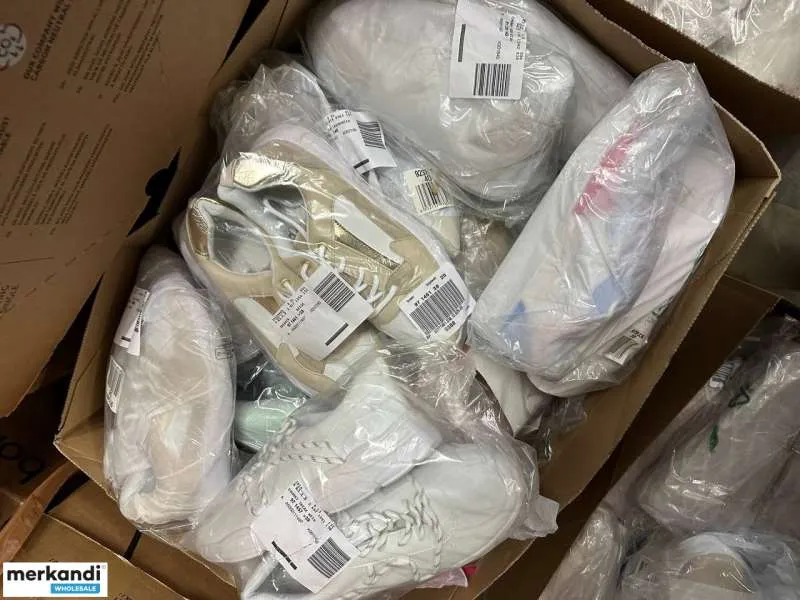 4 € el par en conjunto de zapatos con variedad de modelos y tallas, stock restante, zapatos de mujer, zapatos de hombre, incluid