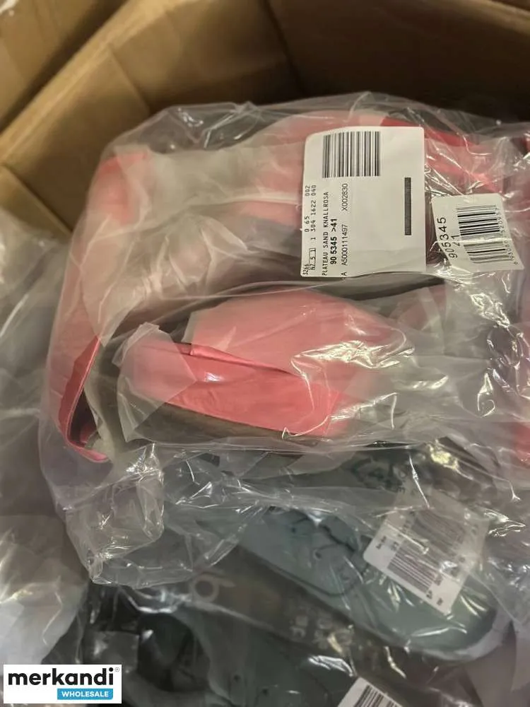 4 € el par en un conjunto de zapatos con variedad de modelos y tallas, zapatos de hombre, gama de stock restante, zapatos de muj