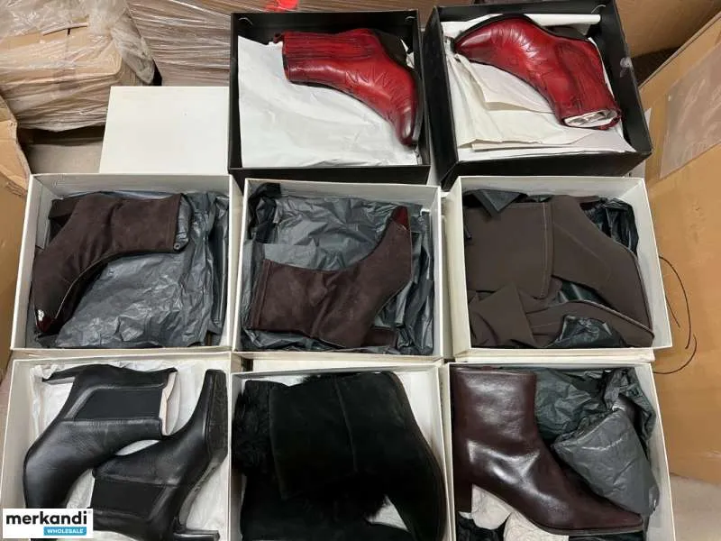 43 Pares De Zapatos De Mujer, Venta Al Por Mayor Remanentes