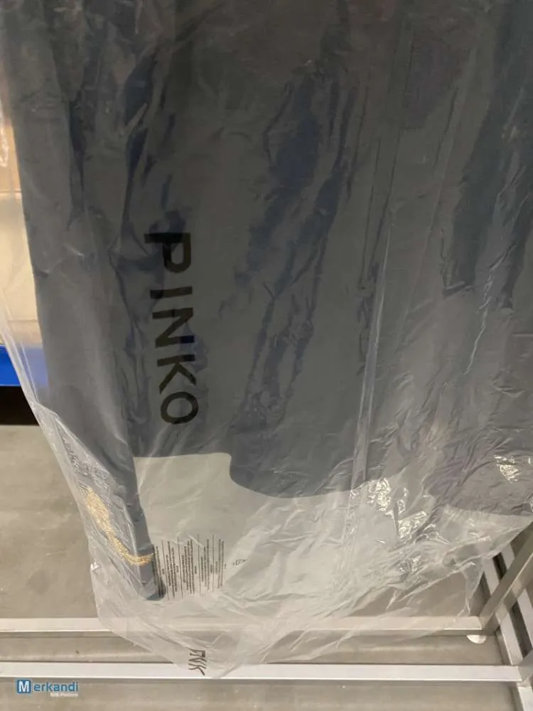 700 PINKO BLAZER OUTLET, VARIACIONES DE TAMAñO PARA ROPA DE MUJER  TODO NUEVO EN PLáSTICO