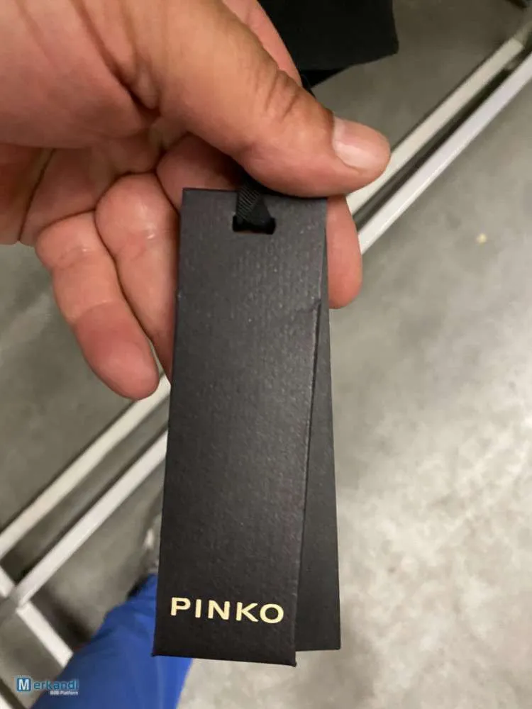 700 PINKO BLAZER OUTLET, VARIACIONES DE TAMAñO PARA ROPA DE MUJER  TODO NUEVO EN PLáSTICO