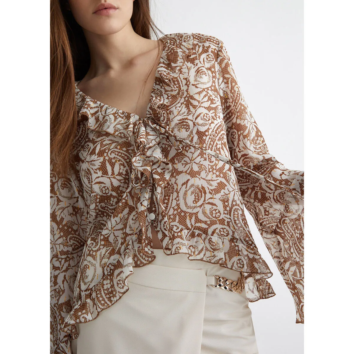 Blusa con encaje