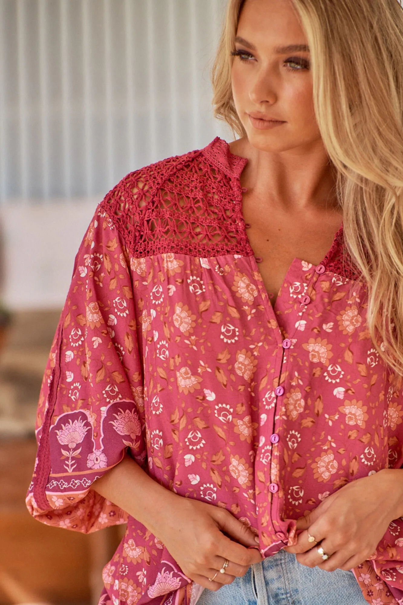Blusa detalles encaje