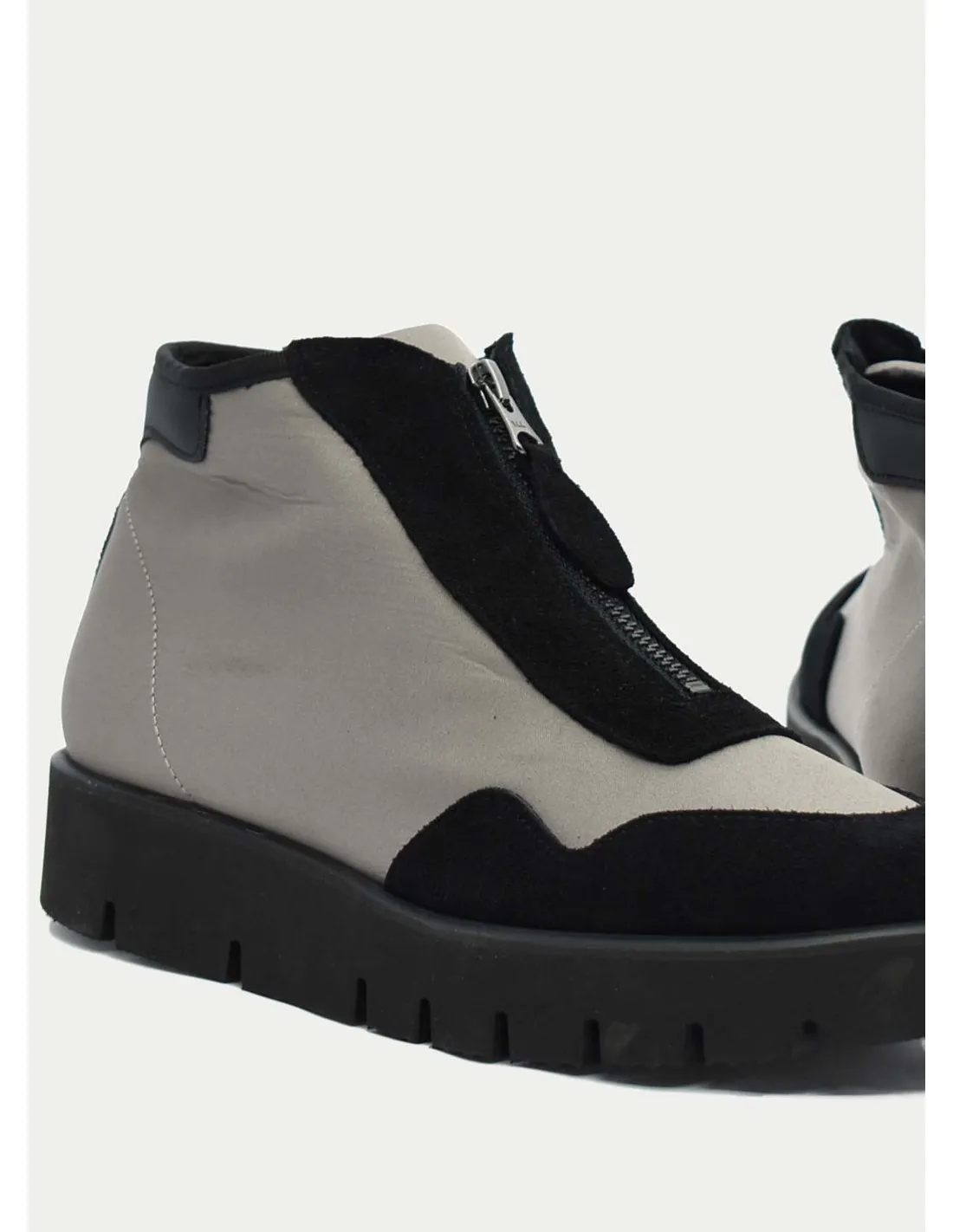 BOTAS Y BOTINES DANIELA VEGA 2058 GRIS 