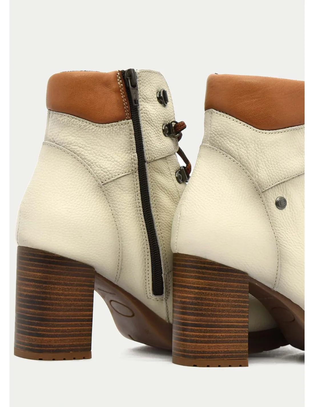 BOTAS Y BOTINES KAOLA 8941 HIELO 