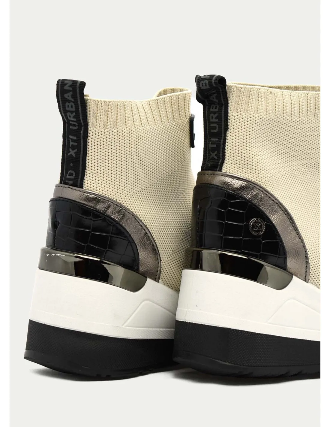 BOTAS Y BOTINES XTI 130050 BEIG 