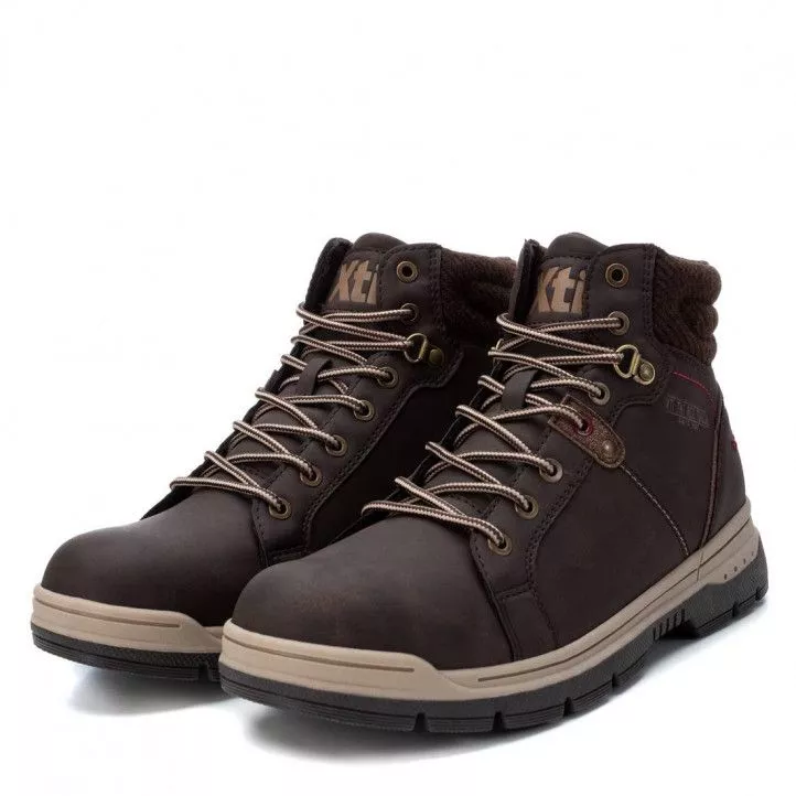 Botines Xti marrones con detalles crema