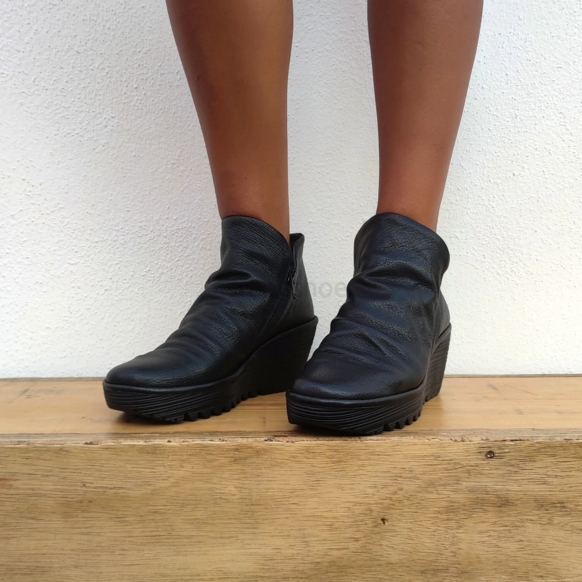 Botins FLY LONDON Yellow Yip Mousse Black P500505017