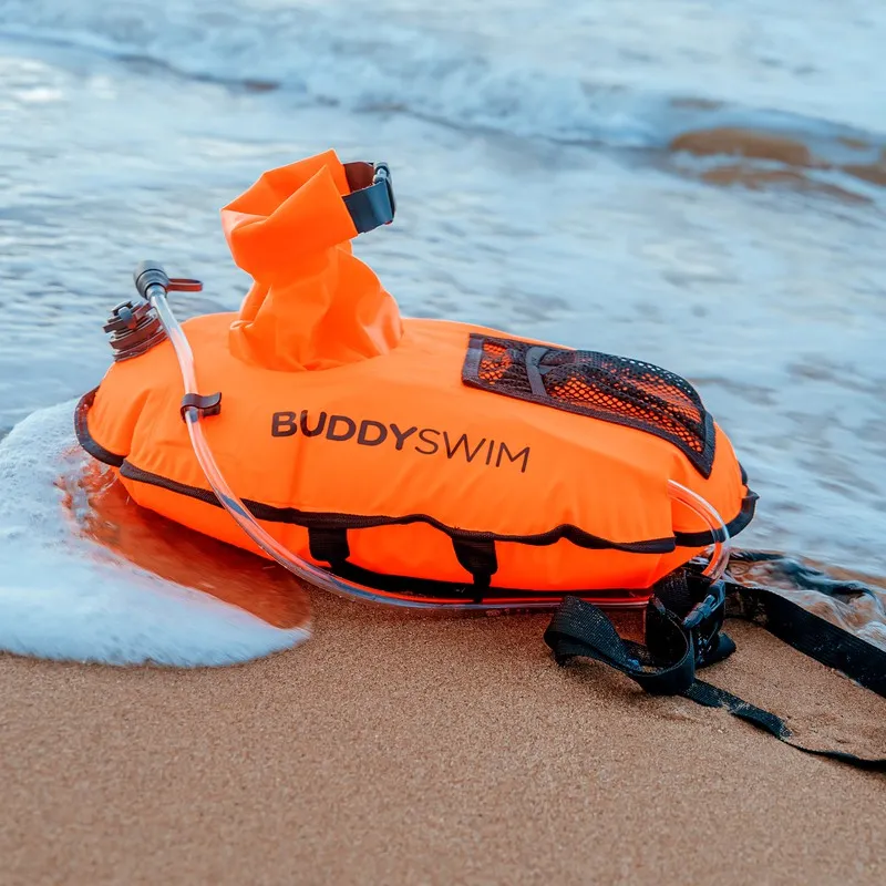 Buddsyswim Boya para Nadadores de aguas abiertas con depóisto de hidratación de 1 litro de capacidad.