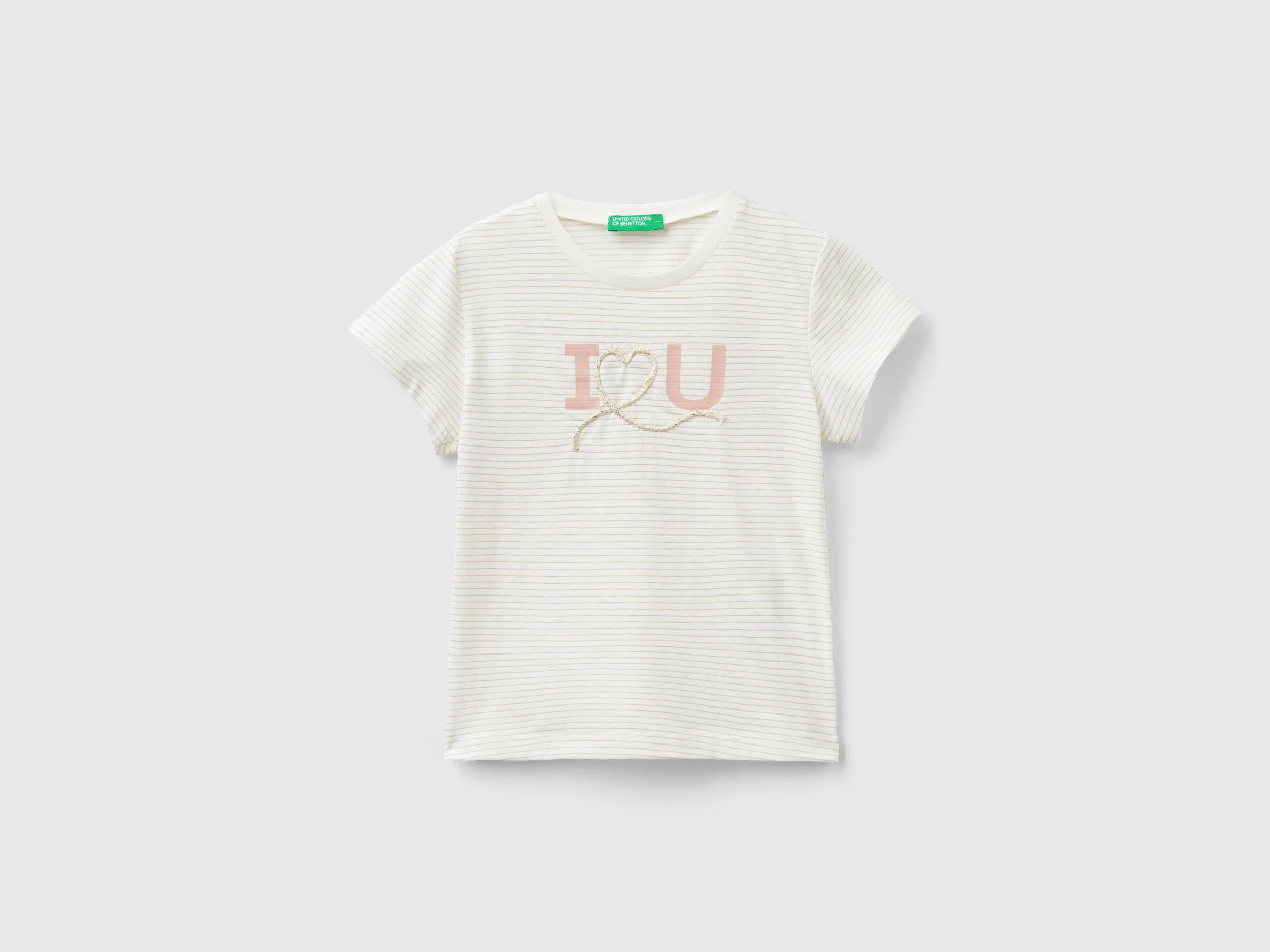 Camiseta con bordado de cuerda
