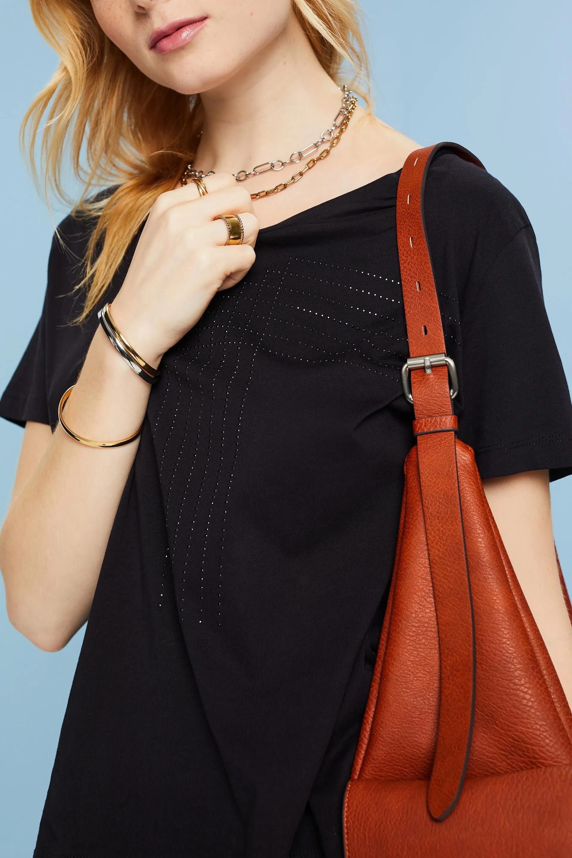 Camiseta de jersey con piedras brillantes