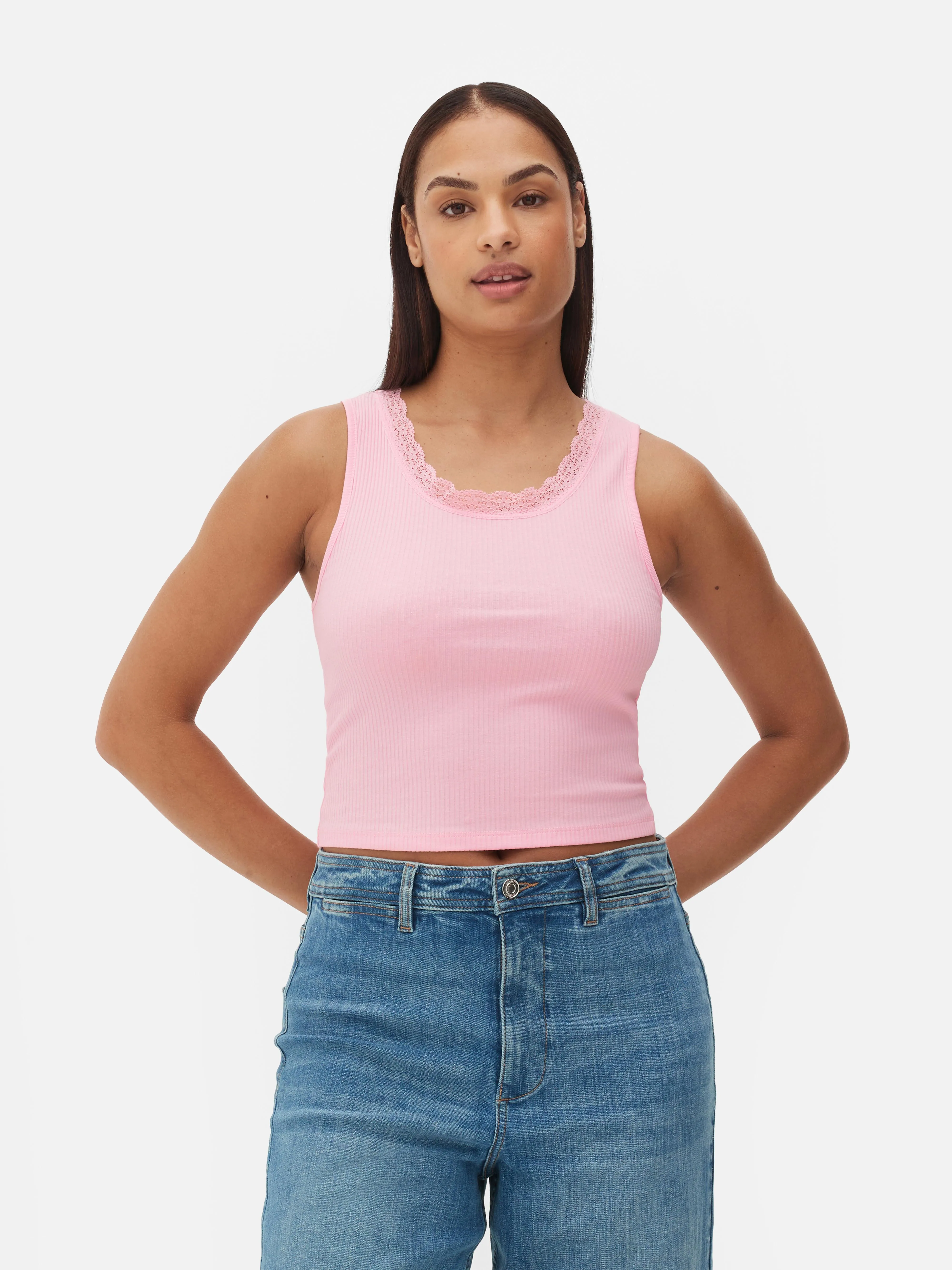 Camiseta sin mangas acanalada con ribetes de encaje