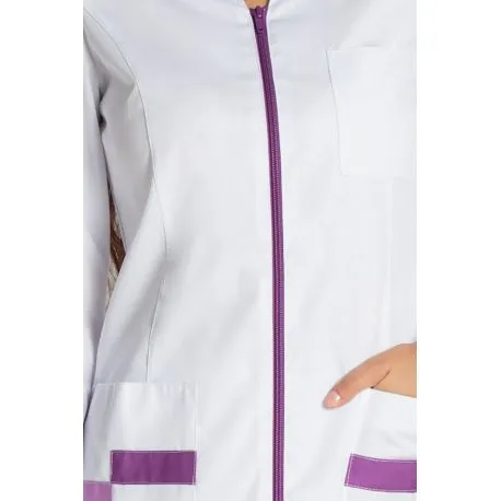 Chaqueta blanca en manga larga con detalles morados