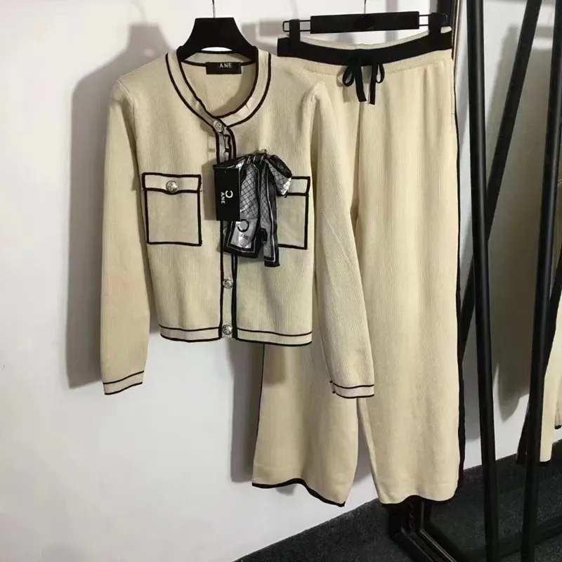 Conjuntos de ropa de diseñador para mujeres Pantalones de mantequilla de cárdigan casual de dos piezas SET DELEGANTE INTELECTO L