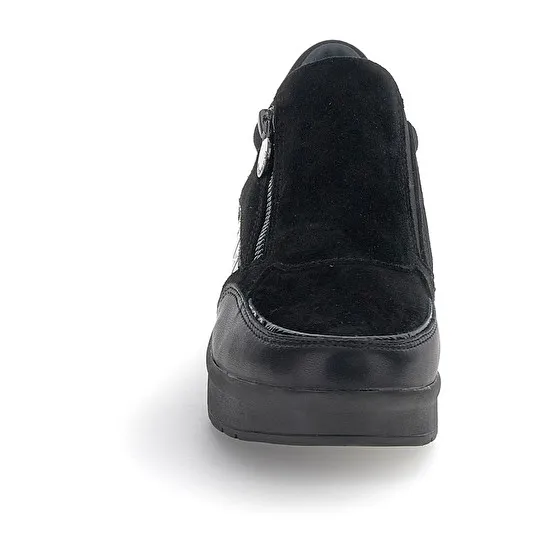CREAM 57 VELOUR/S. PATENT