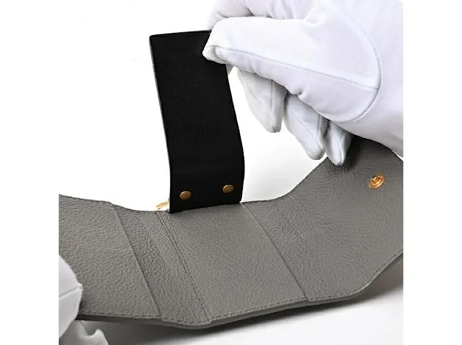 Estuche para llaves Monogram Saint Laurent en gris Castaño 