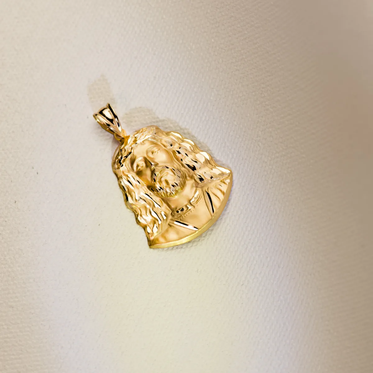 Faz de Cristo Oro 32 x 25 mm.