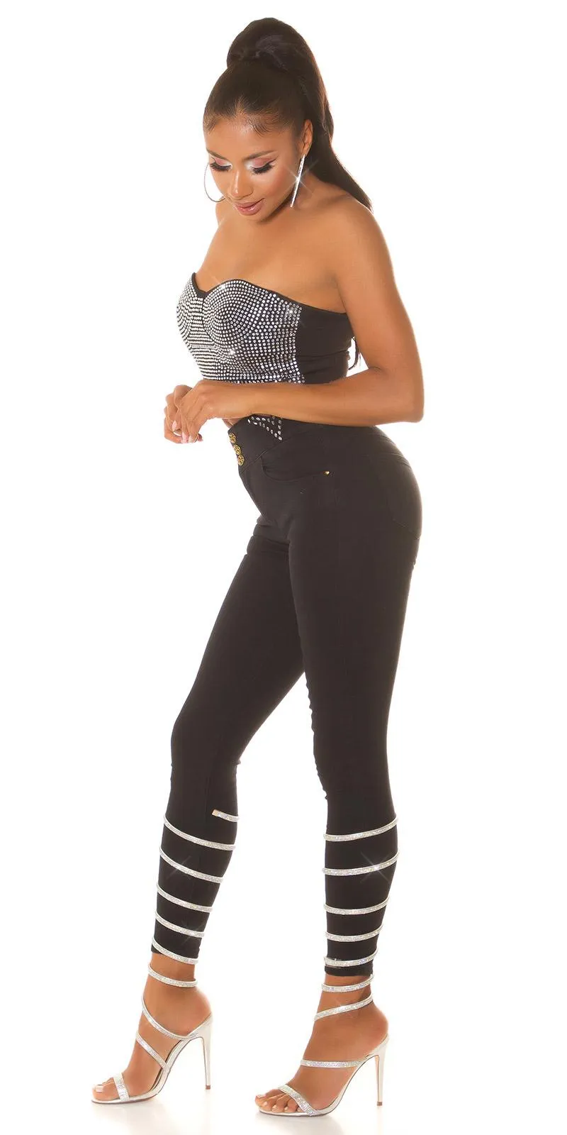 Jeans negros con piedras brillantes 