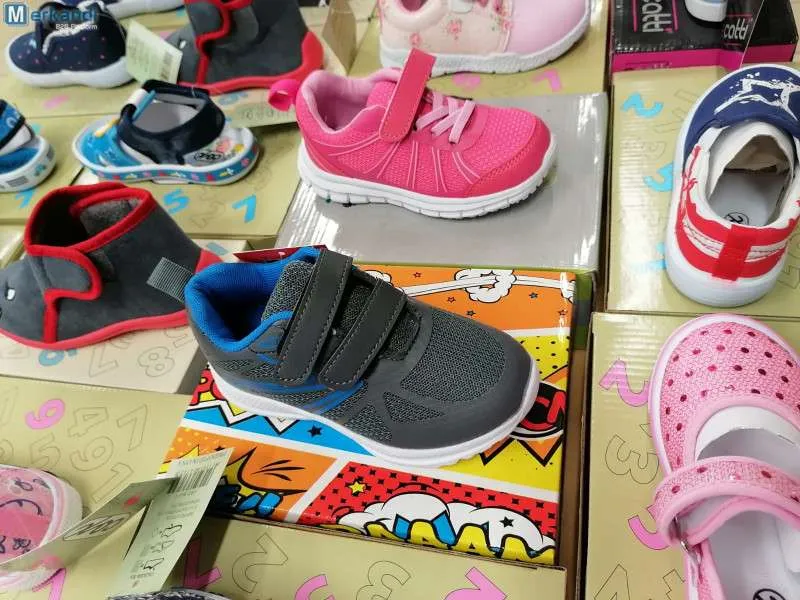 Mezcla de zapatos para niños al por mayor