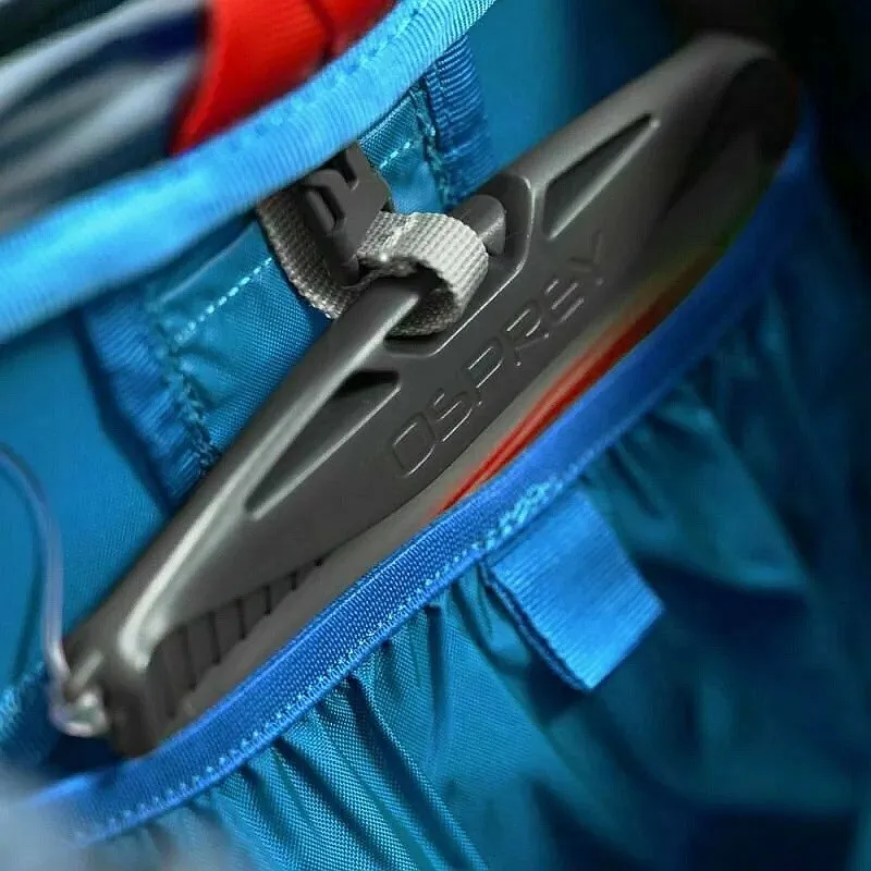 MOCHILA OSPREY STRATOS 26  TUNNEL VISION GREY  MEN´S