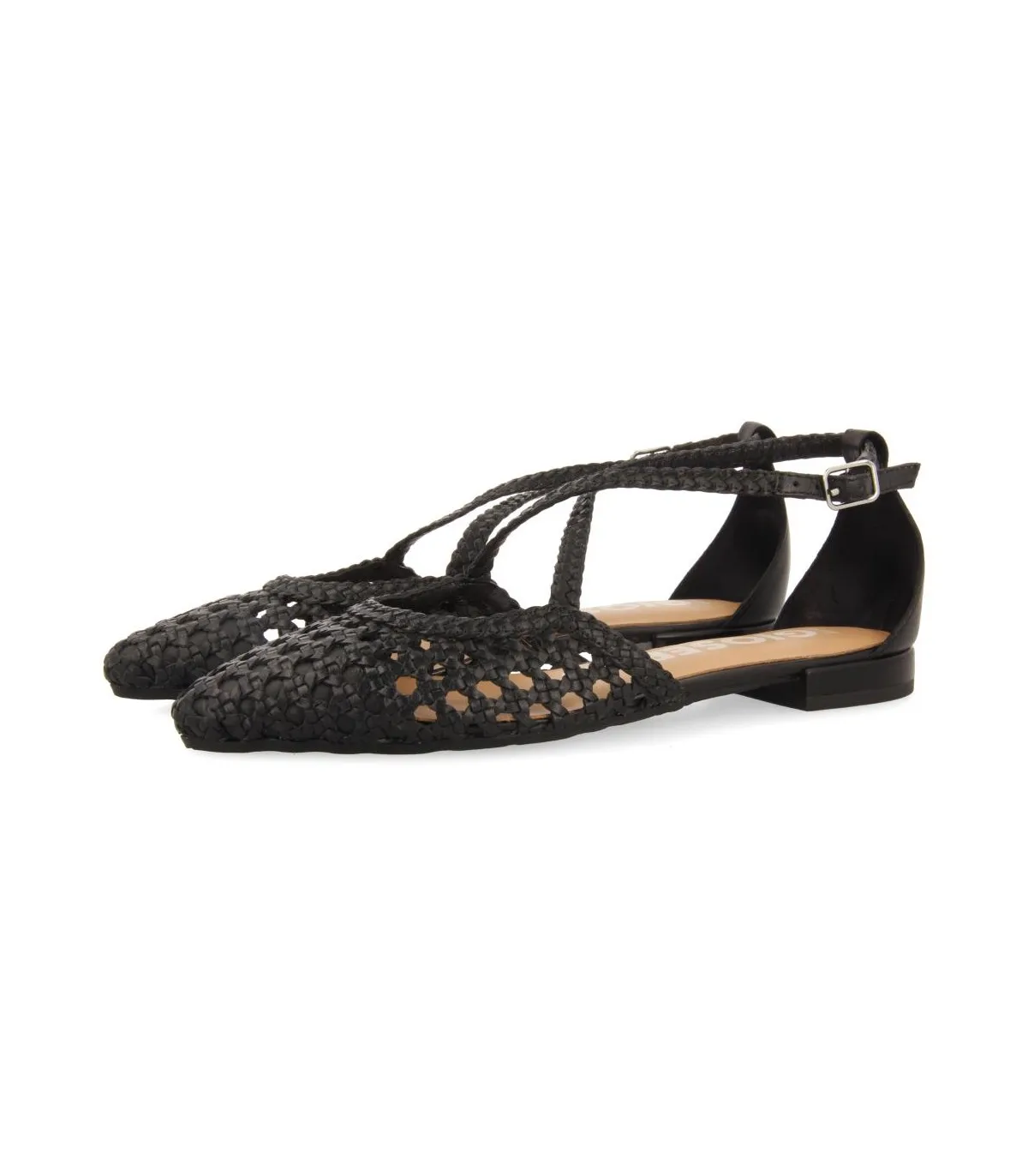 Modelo Gioseppo piel trenzada negro ajuste lateral hebilla
