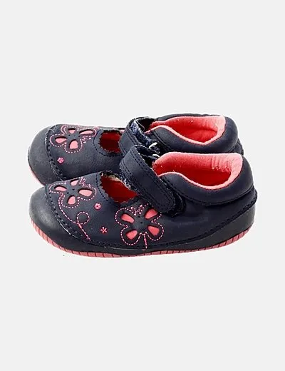 NoName Zapato azul marino detalles rosas