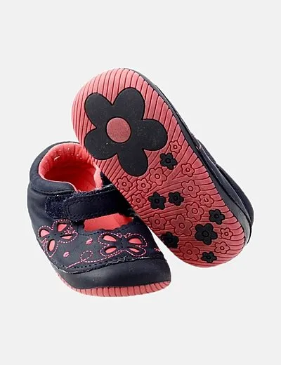 NoName Zapato azul marino detalles rosas