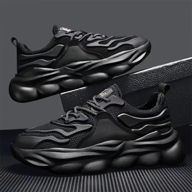 Nuevos zapatos deportivos de malla para hombre Spring Breatable zapatos de papá livianos Soled Soled Casual Zapatos de moda y ve