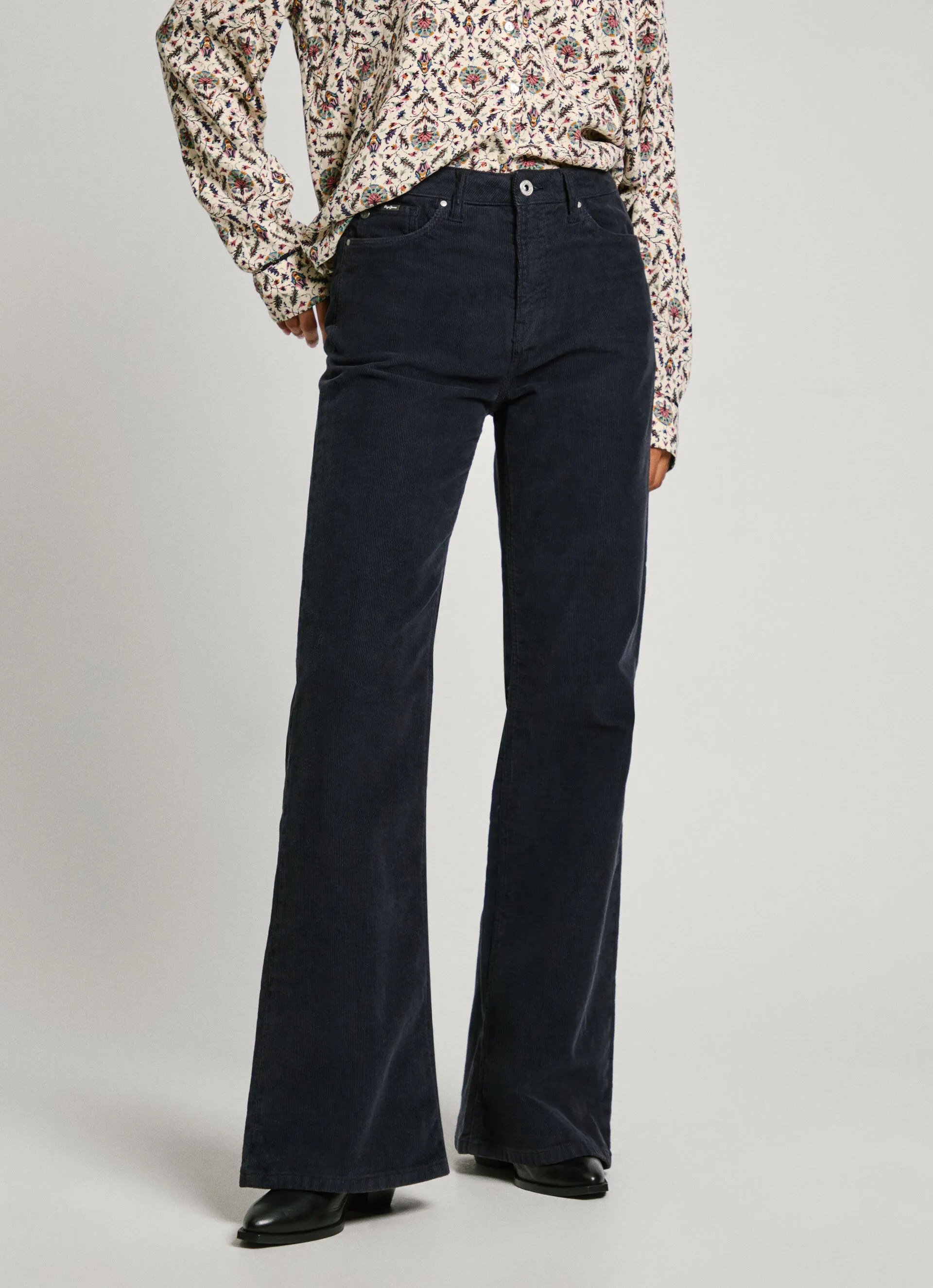pantalón 5 bolsillos fit flare