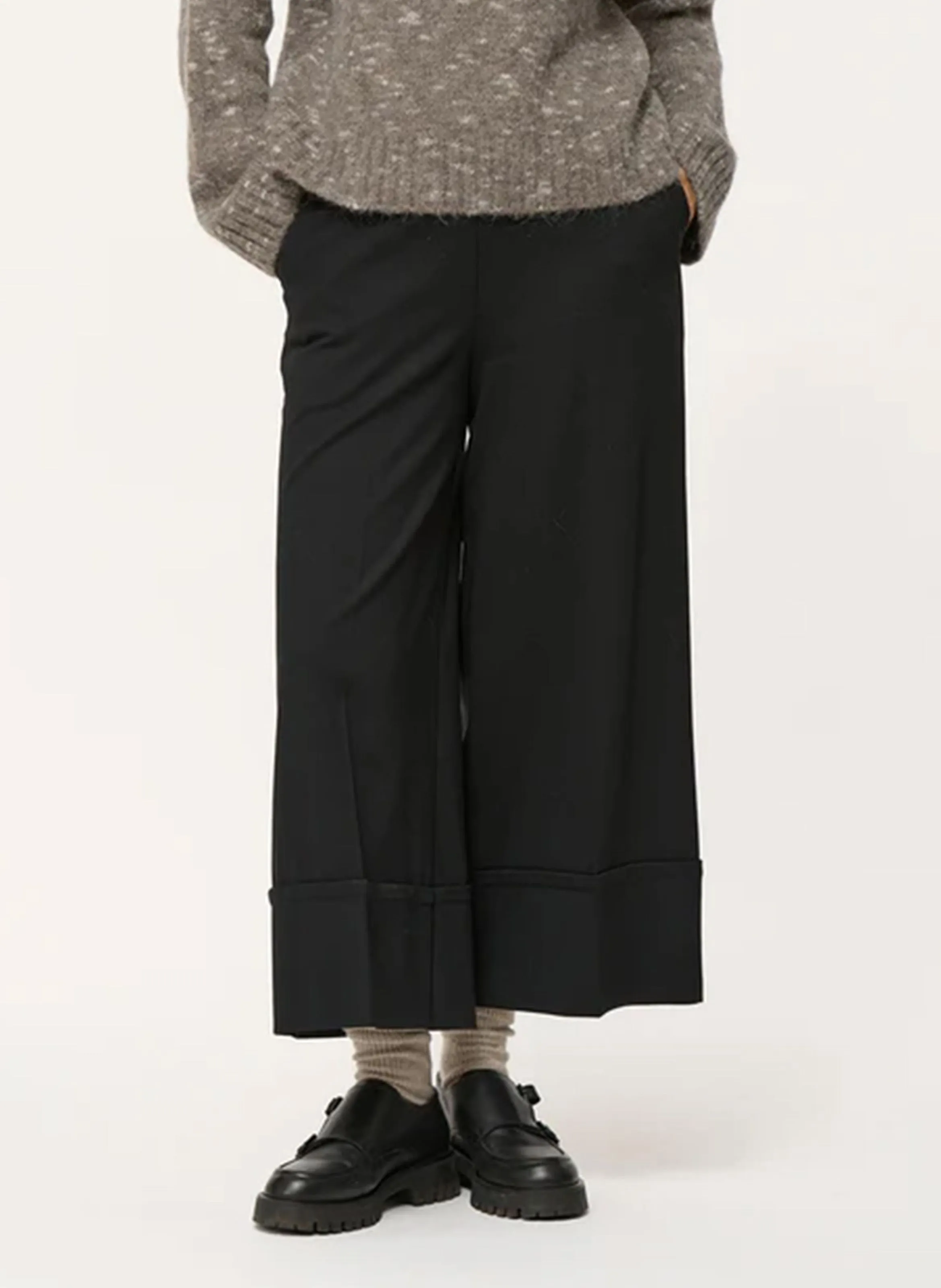 Pantalón ancho en negro