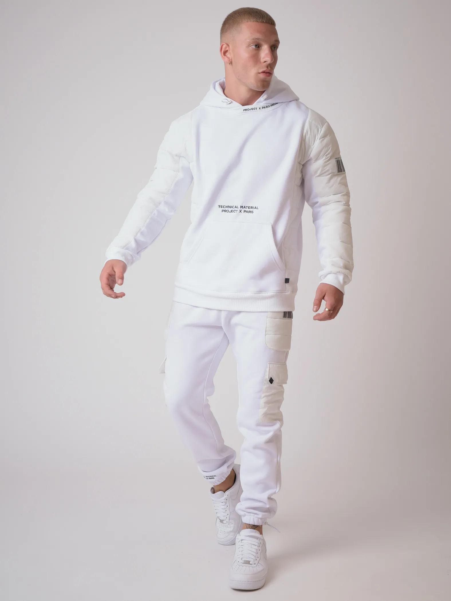 Pantalón de chándal con detalles acolchados