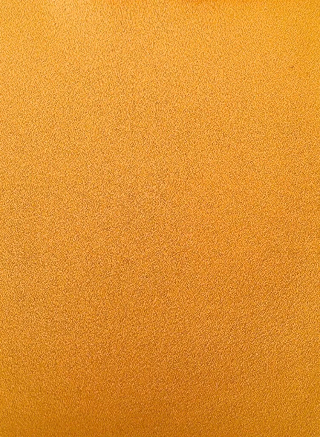 Pantalón negro con detalles