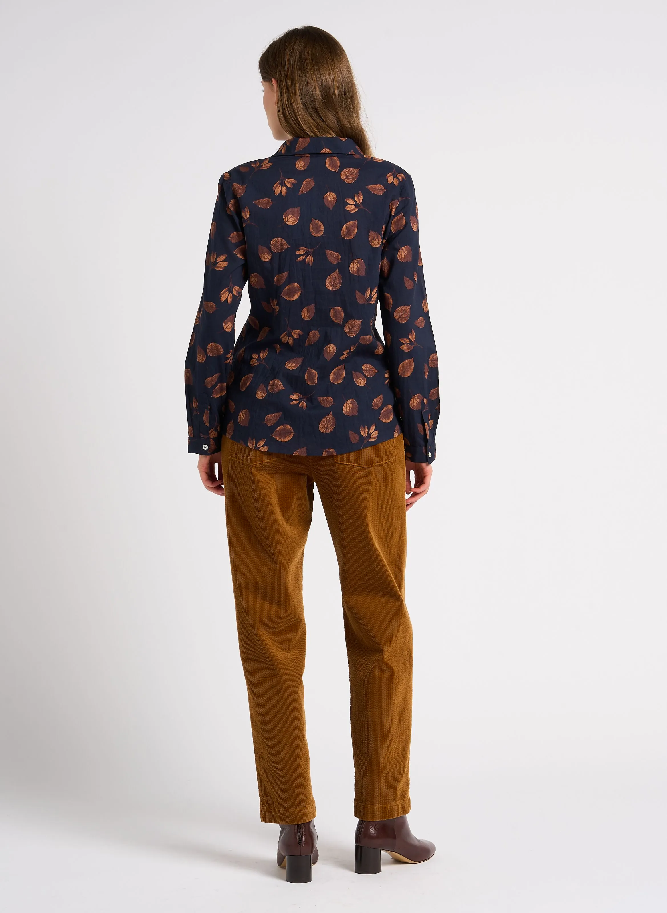 Pantalón zanahoria de algodón mezclado en marron