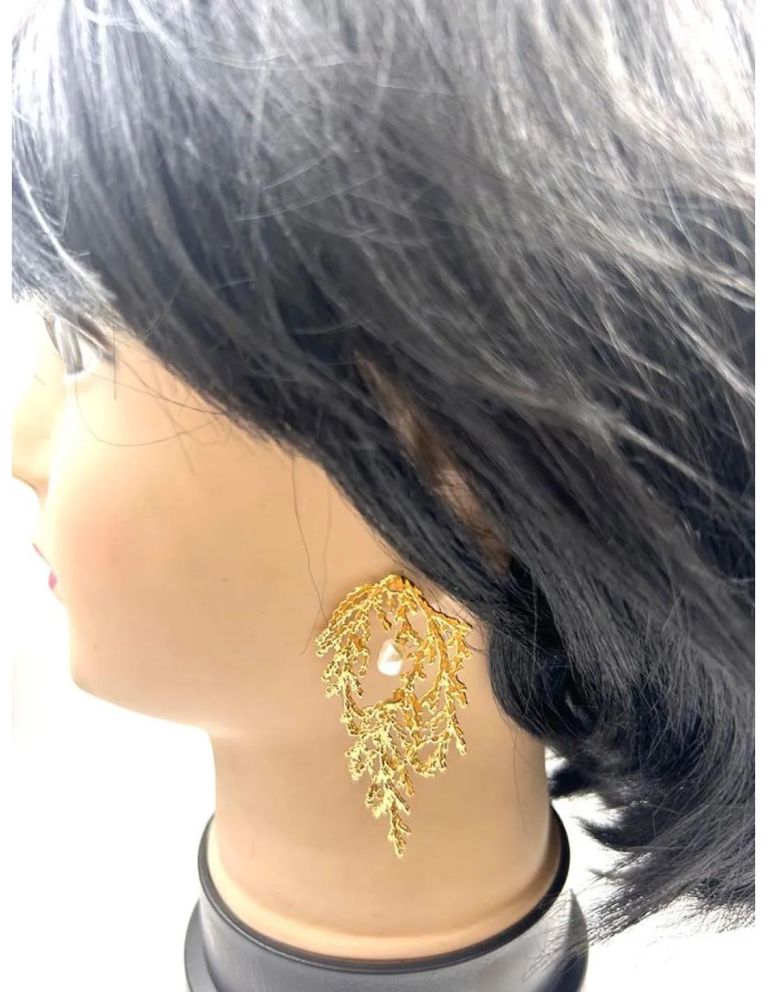 PENDIENTES DE BODAS BONITOS DORADOS CON PERLAS ESTILO SOFISTICADO