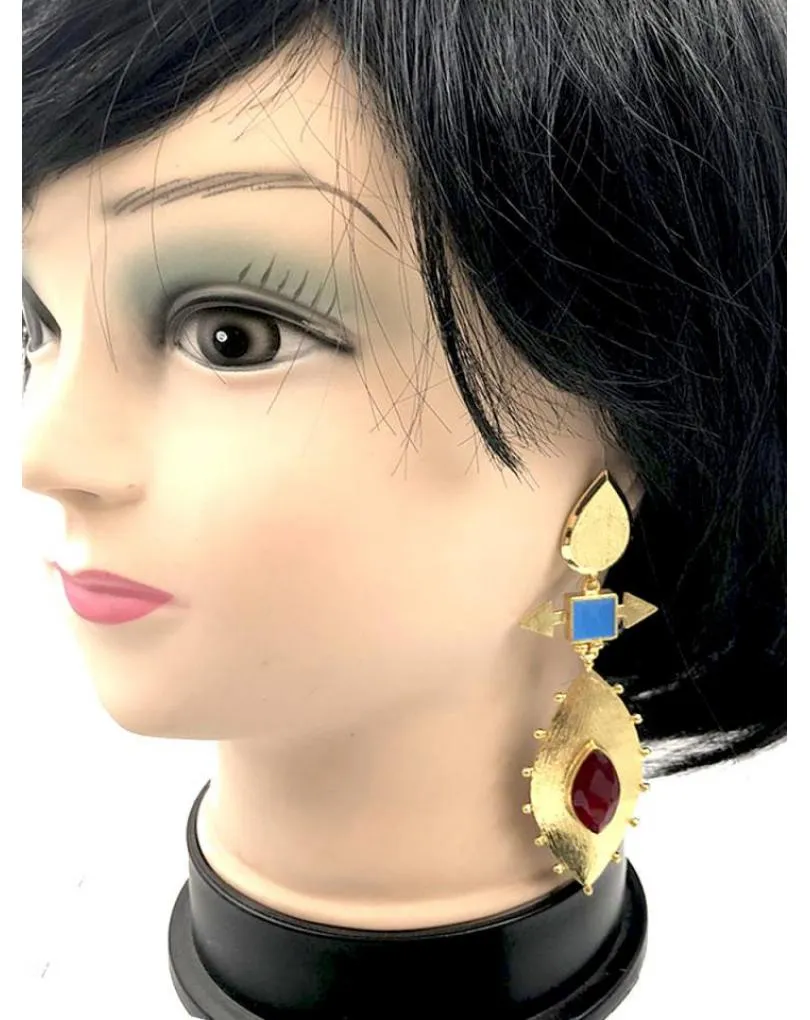 PENDIENTES LARGOS DORADOS Y GRANATES CON DISEÑO ACTUAL