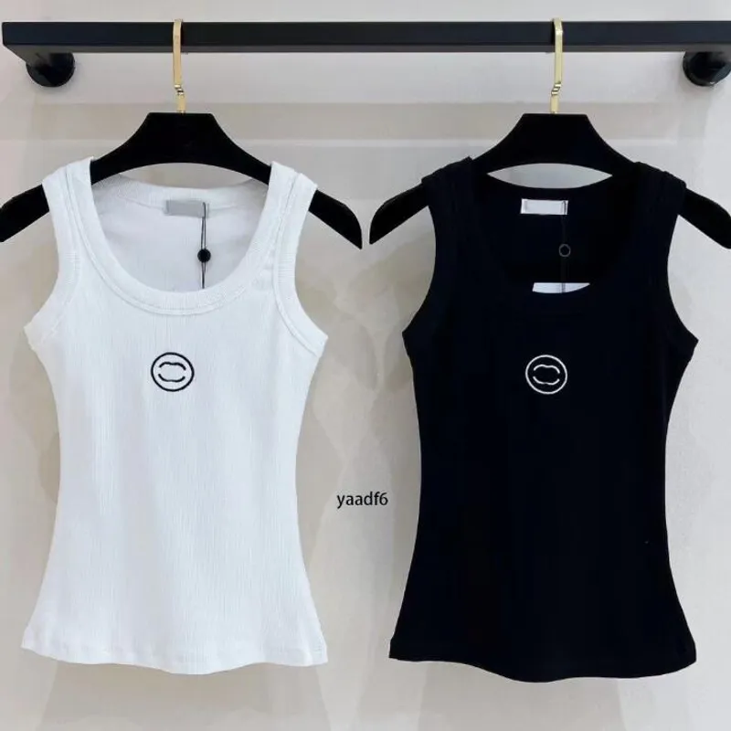 Ropa de diseñador para mujeres chalecos knits de cultivo tops camiseta para mujer algodón puro alfabeto estirado bordado bordado