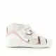 Sandalias abotinadas Biomecanics con puntos y detalles en rosa