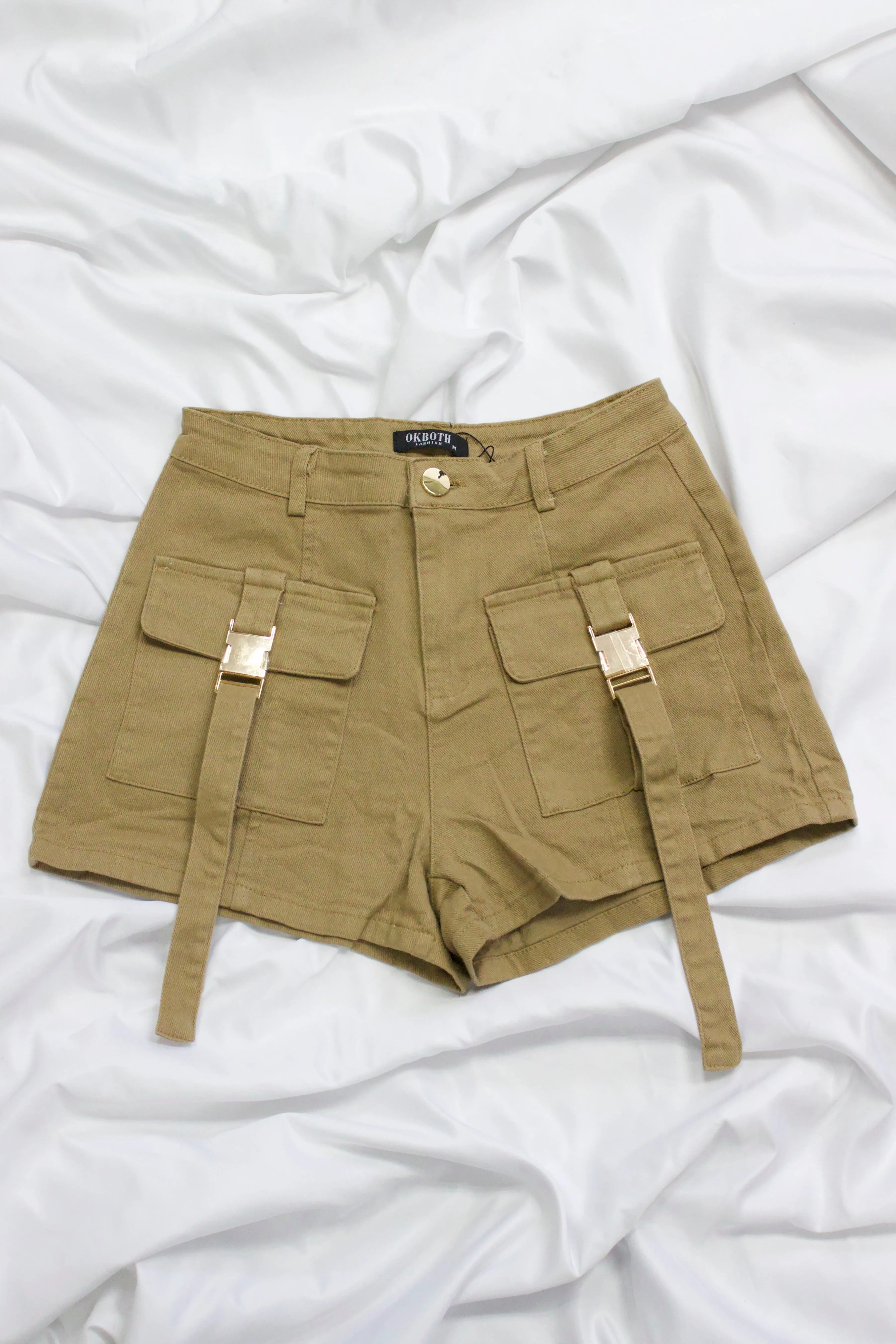 SHORT ESTILO CARGO BROCHE METLICO PS809