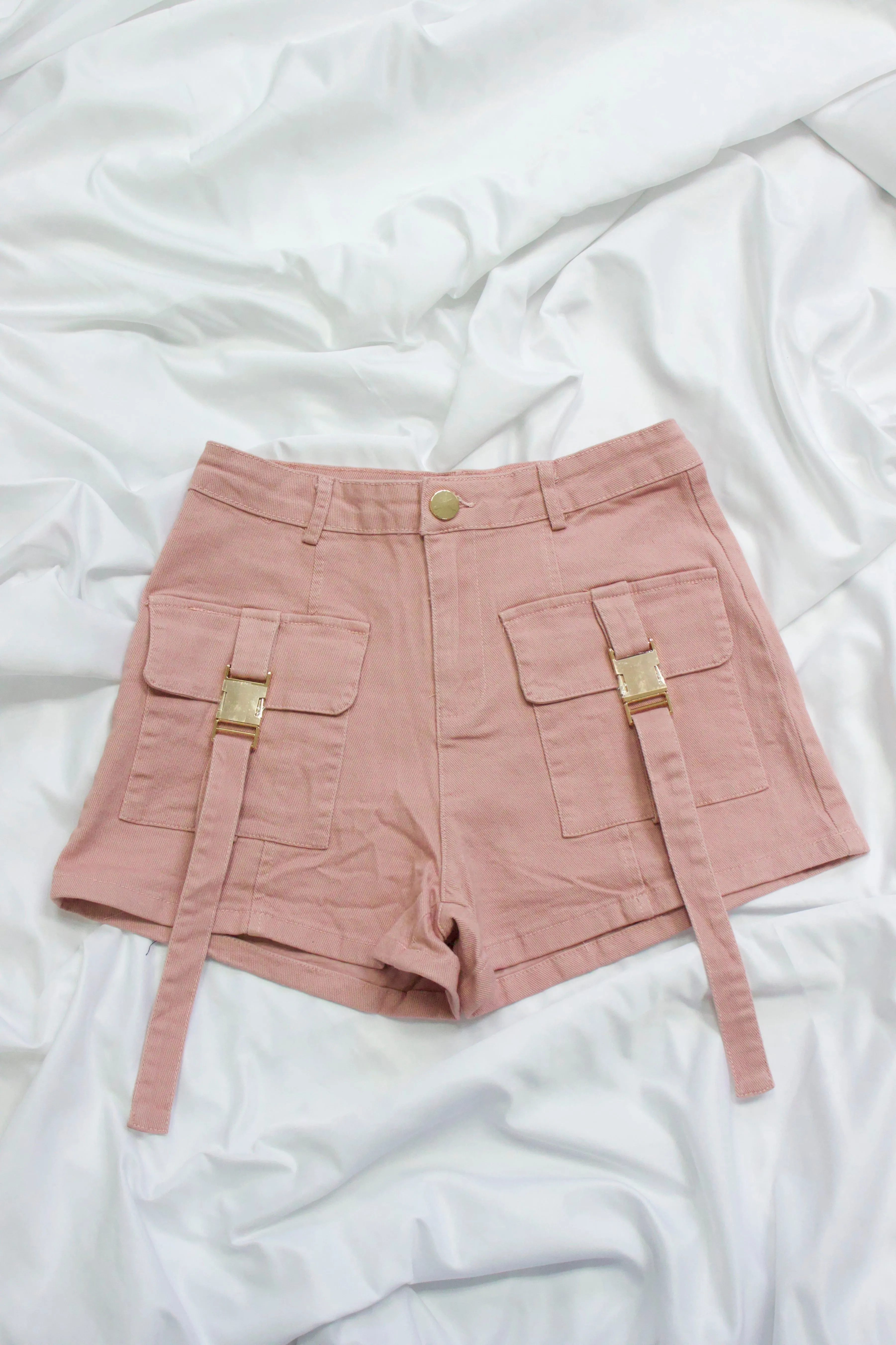 SHORT ESTILO CARGO BROCHE METLICO PS809
