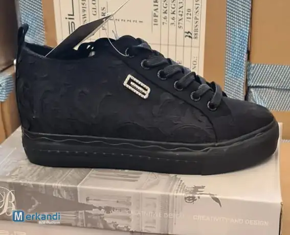 SNEAKERS  ZAPATOS PARA HOMBRE Y MUJER.  10 PARES POR CAJA, A PARTIR DE 5 MODELOS.