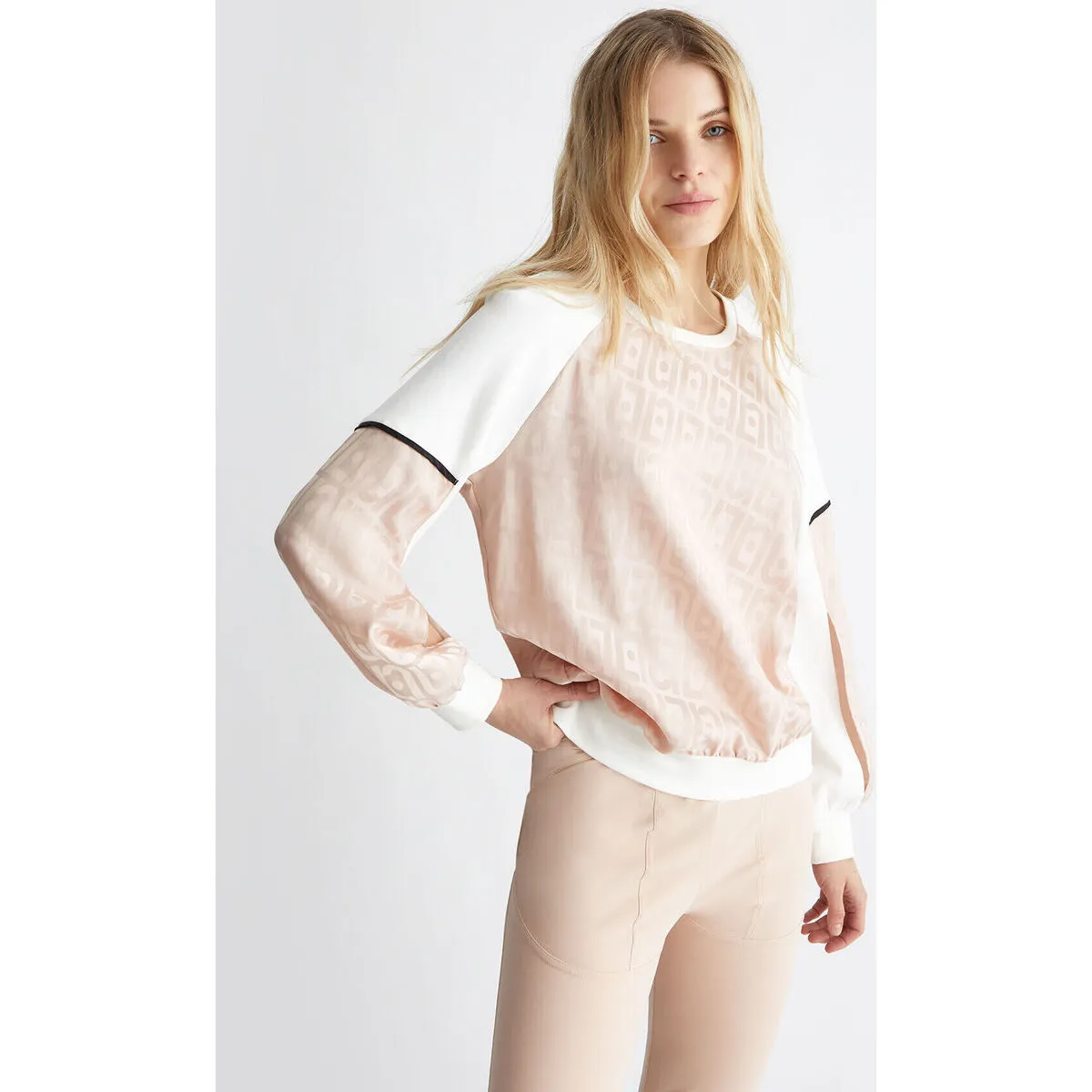 Sudadera con detalles de raso