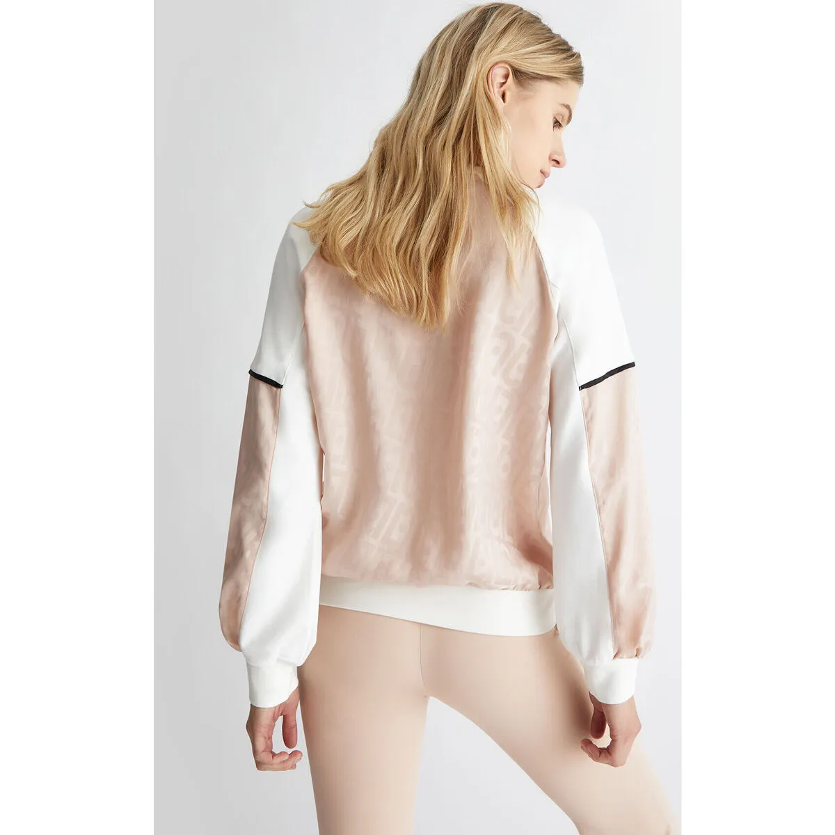 Sudadera con detalles de raso