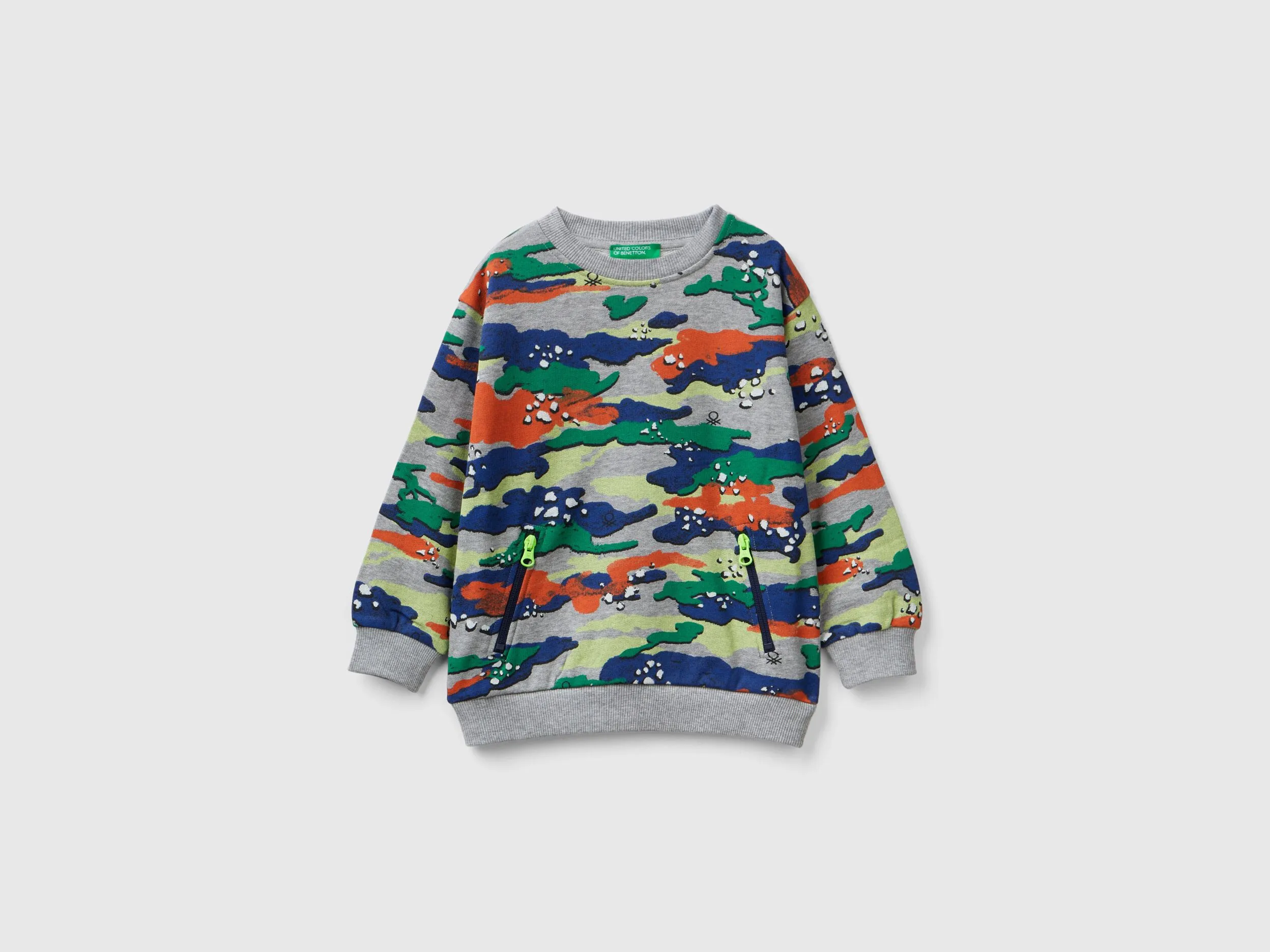 Sudadera con estampado de camuflaje