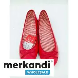 VENTA MAYORISTA DE CALZADO  LOTE DE BAILARINAS PARA MUJER DE MARCAS EUROPEAS