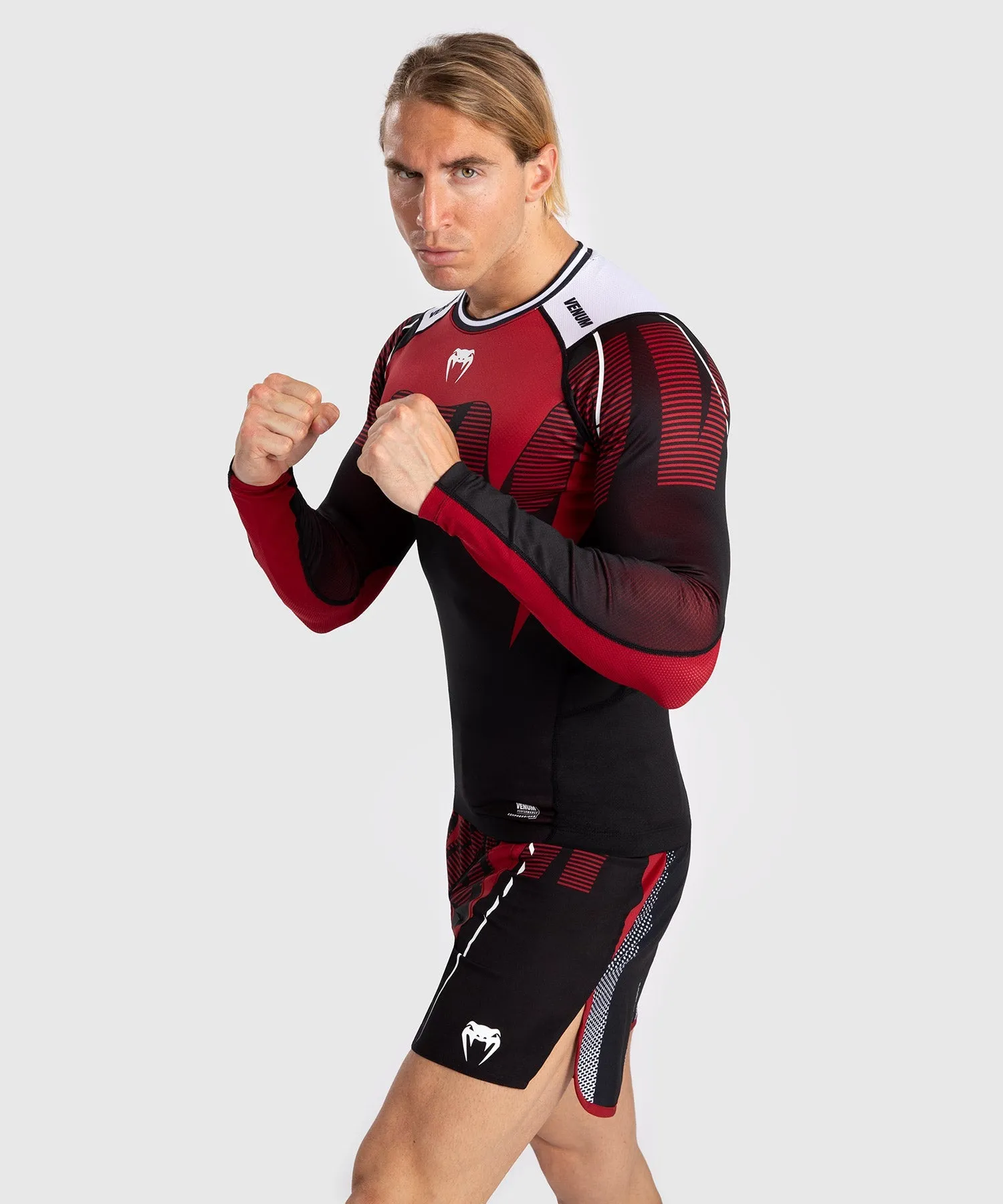 VENUM ADRENALINE RASHGUARD DE MANGA LARGA PARA HOMBRE  RED