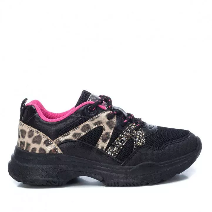 Zapatillas deporte Xti negras con detalles de purpurina y animal print