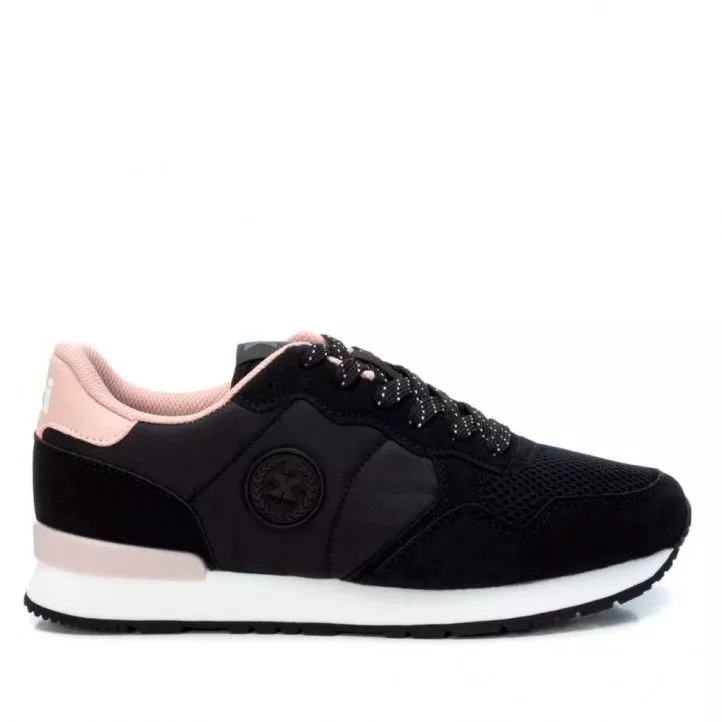 Zapatillas urban Xti 04365404 negros con detalles en rosa