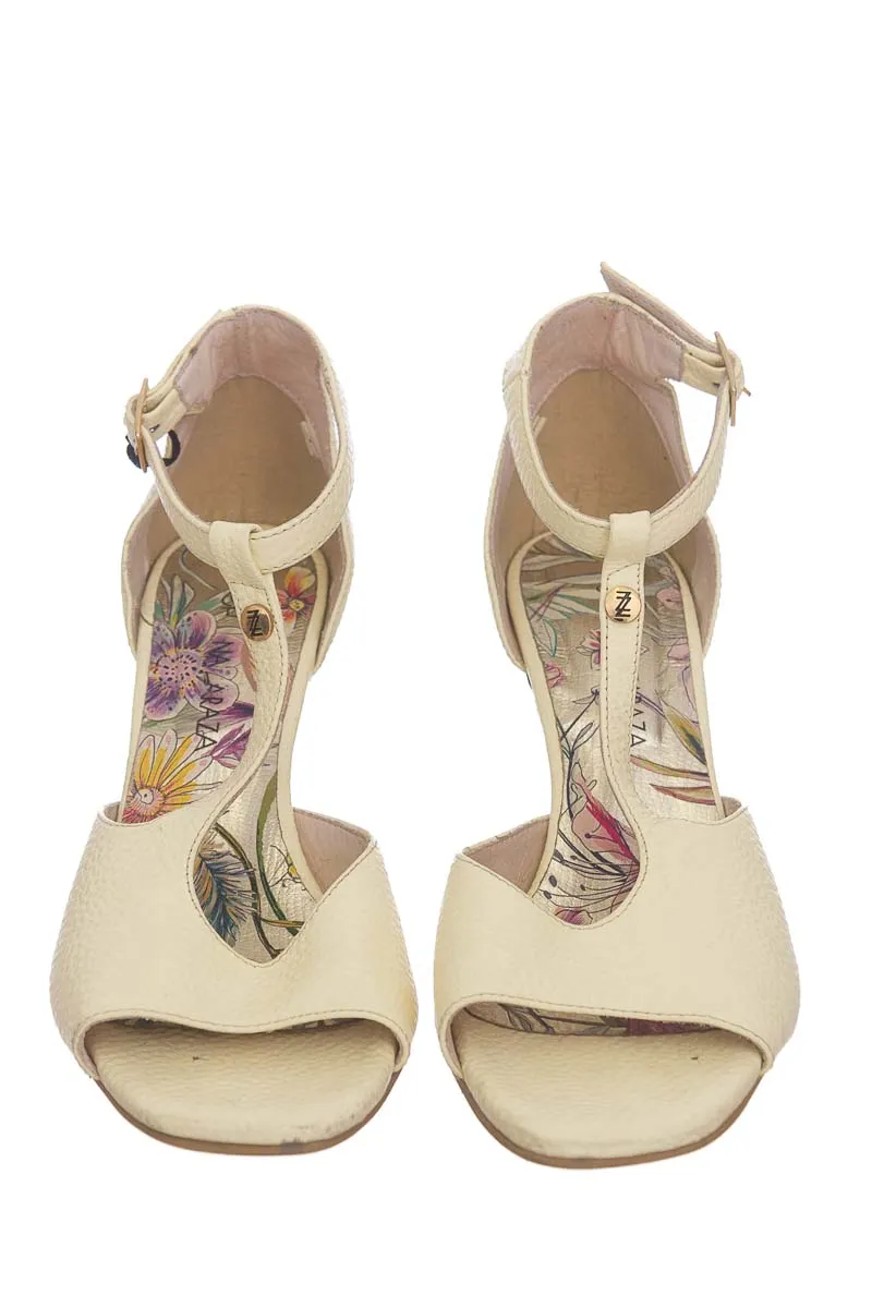 ZAPATOS COLOR BEIGE  JOHANNA ZARAZA